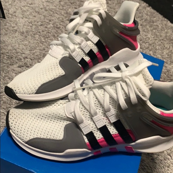 Kids size 5.5 Adidas sneakers - Picture 2 of 4